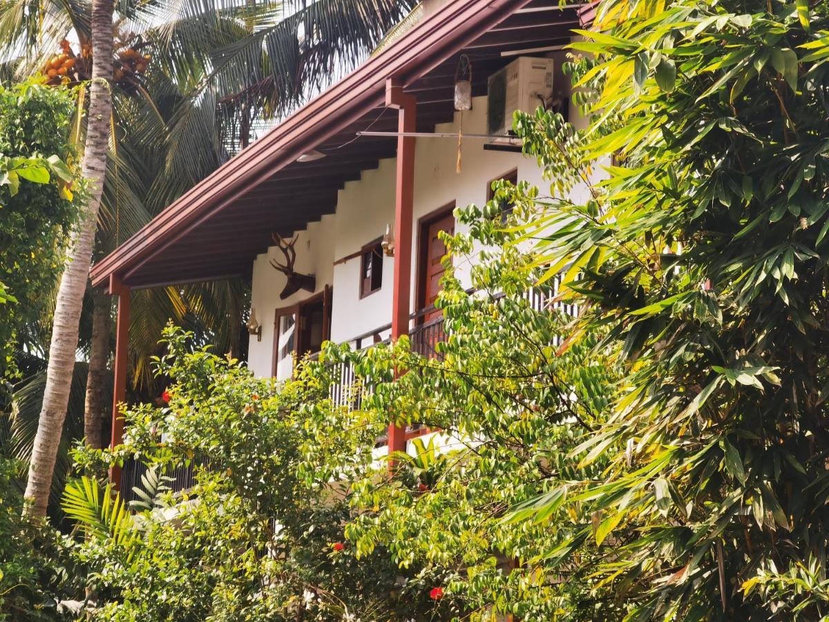 Turtle Lamp Hotel Unawatuna Exterior photo