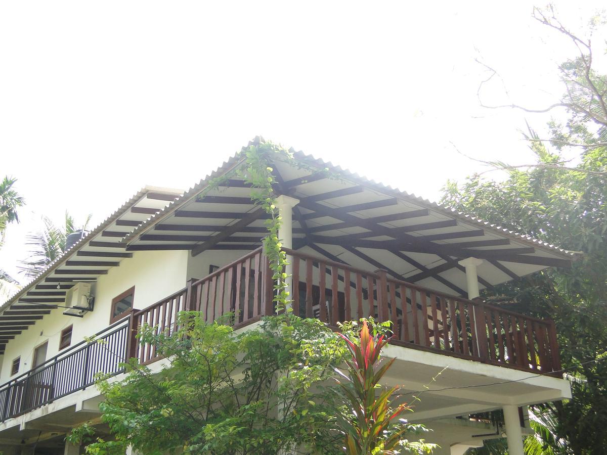 Turtle Lamp Hotel Unawatuna Exterior photo
